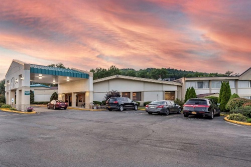 Quality Inn & Suites Vestal Binghamton Near University image 5
